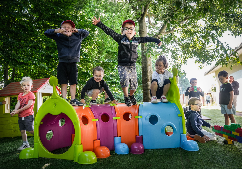 Face à l’urgence, il est temps de remettre l’enfant au milieu du village éducatif