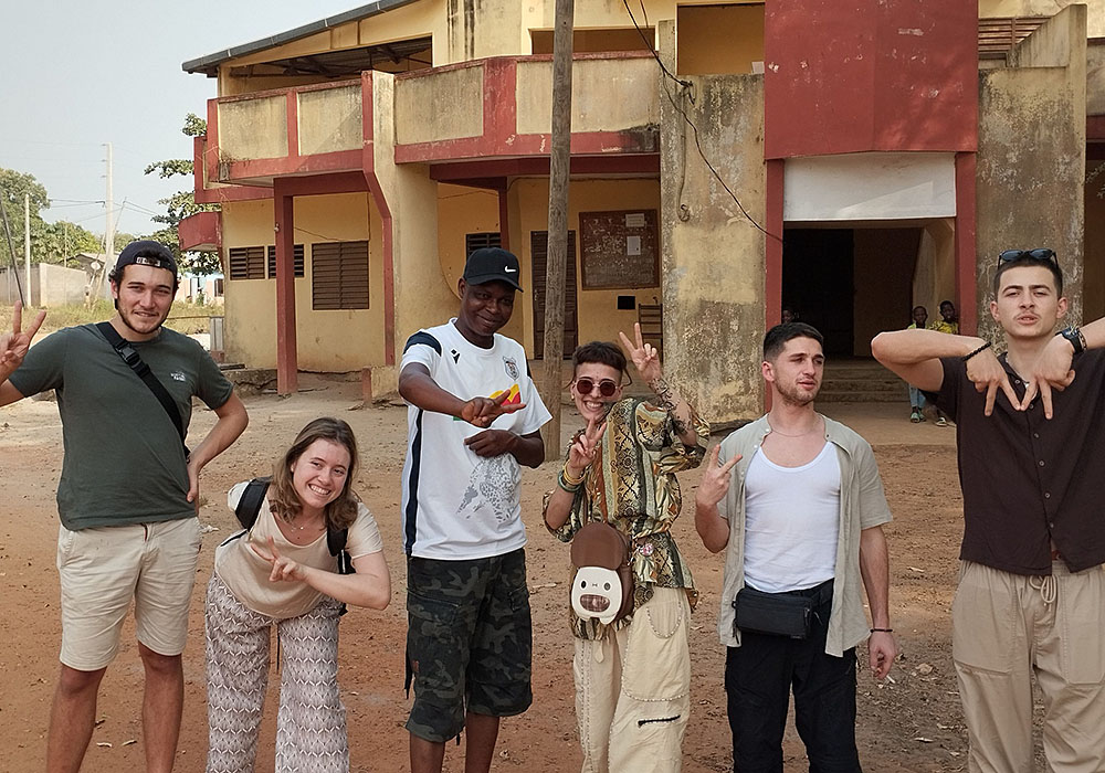 Jeunes volontaires au Bénin et en France
