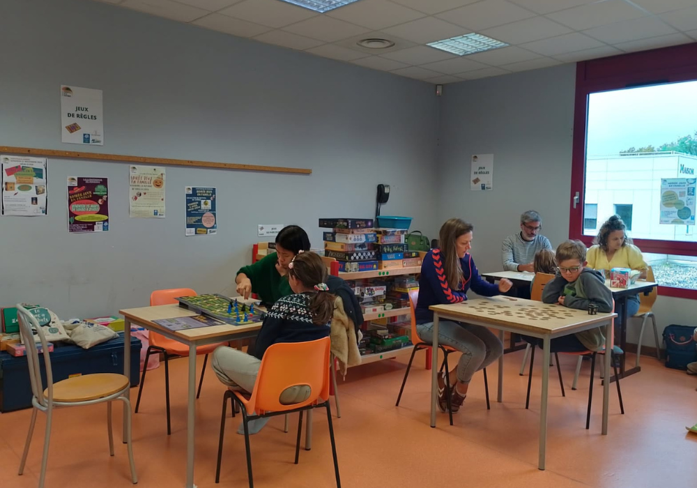 leo-org-ludotheque-moirans-parents-enfants (4) La ludothèque de Moirans, ouverte tous les mercredis après-midis