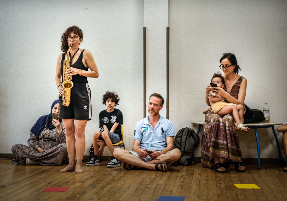 Atelier danse contemporaine au centre social Joliette République à Marseille