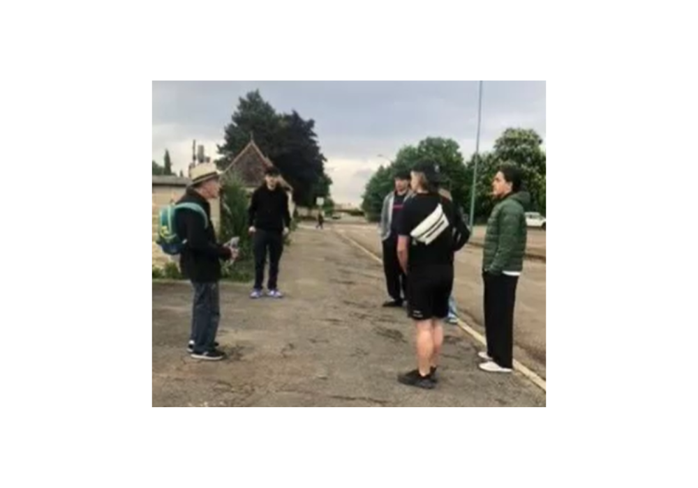 Visite "devoir de mémoire" de Chenôve avec l'historien local M. Belin