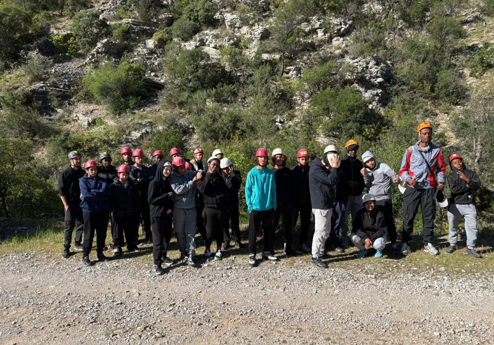 Raid sportif en PACA avec des jeunes des structures jeunesse Léo Lagrange Animation