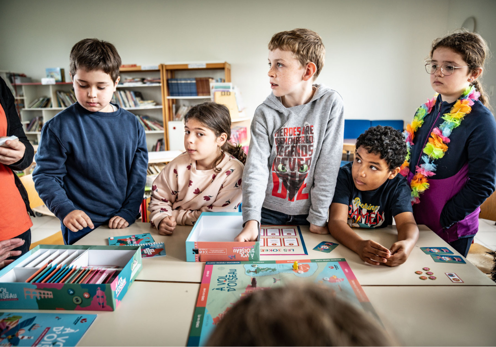 Présentation du jeu « À vol d'oiseau – le tour culturel des régions »